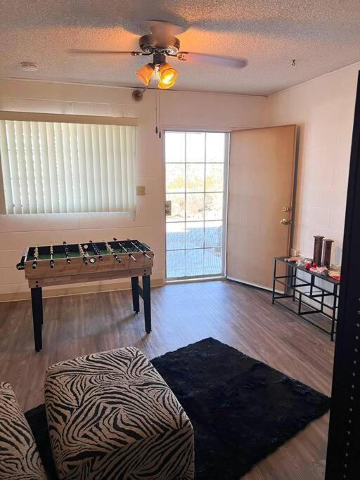 Appartement Joshua Tree National Park - Cozy Palms Getaway à Twentynine Palms Extérieur photo
